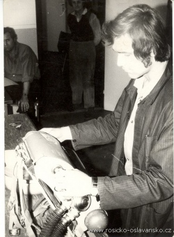 Image00009~0.jpg